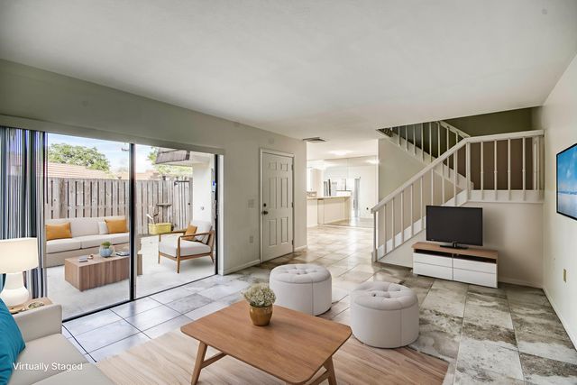 1607 16th Lane, Palm Beach Gardens, FL 33418