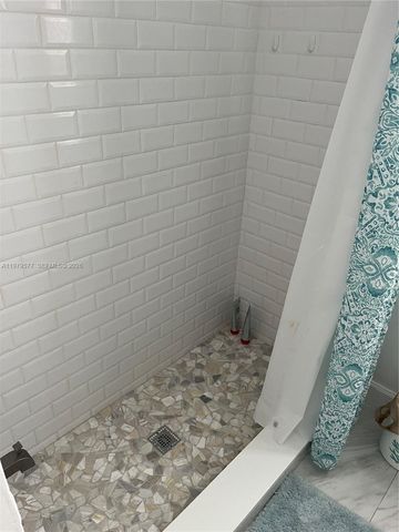 6910 Rue Notre Dame 0, Miami Beach, FL 33141