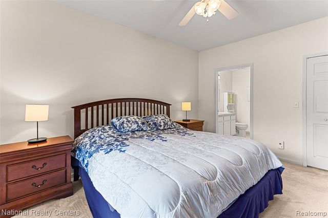1637 Deepwood Circle, Rochester, MI 48307