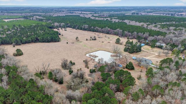 720 Haggerty Road, Karnack, TX 75661