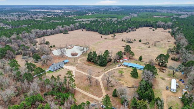 720 Haggerty Road, Karnack, TX 75661