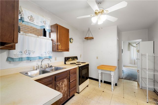1539 Broadhead St, Lincoln Larimer, PA 15206