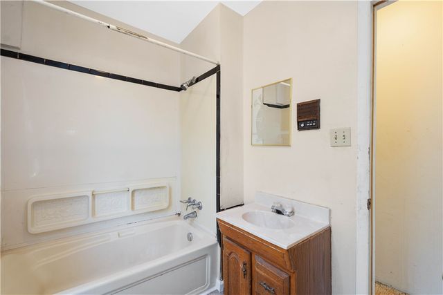 1539 Broadhead St, Lincoln Larimer, PA 15206