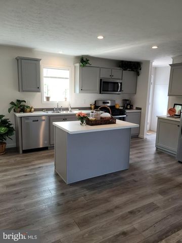 601 VILLAGE DR, Middletown, DE 19709