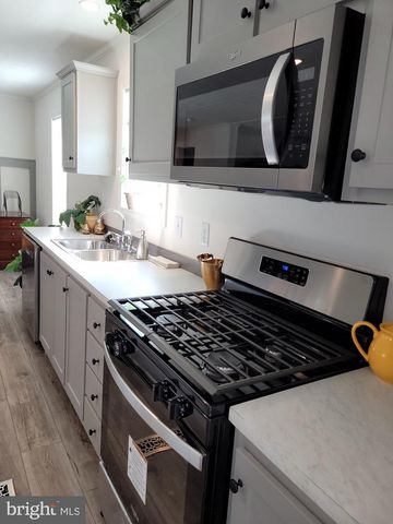 601 VILLAGE DR, Middletown, DE 19709