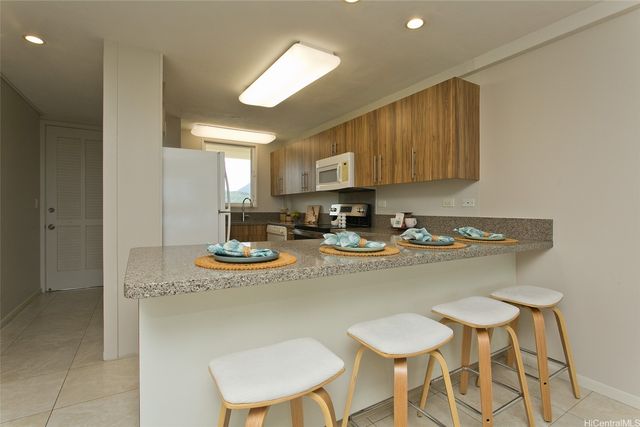 14 Aulike Street 906, Kailua, HI 96734