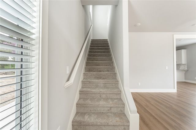 923 S Waxflower Avenue, Fayetteville, AR 72701