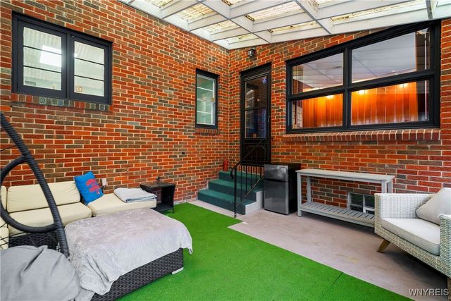 1060 Amherst Street, Buffalo, NY 14216