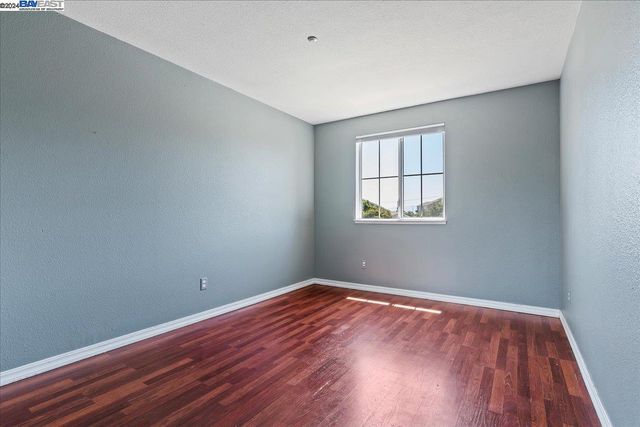 118 Outrigger Dr, Vallejo, CA 94591