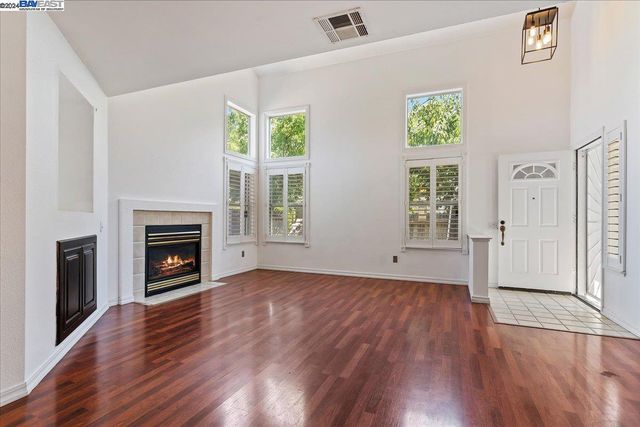 118 Outrigger Dr, Vallejo, CA 94591