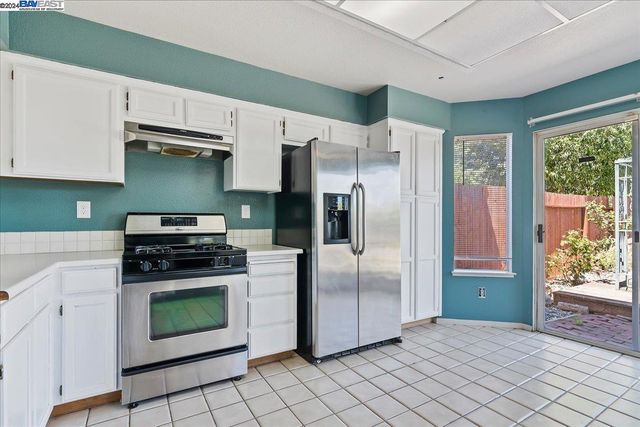 118 Outrigger Dr, Vallejo, CA 94591