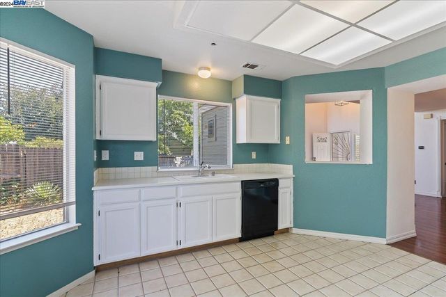 118 Outrigger Dr, Vallejo, CA 94591