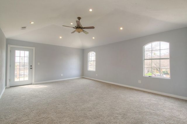 419 Sky Harbour Court, Granbury, TX 76049