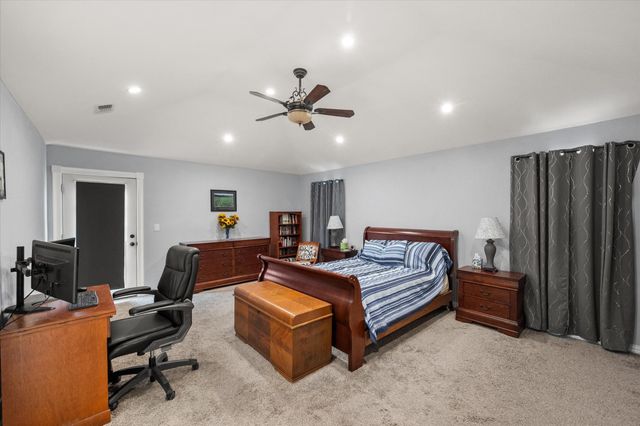 419 Sky Harbour Court, Granbury, TX 76049