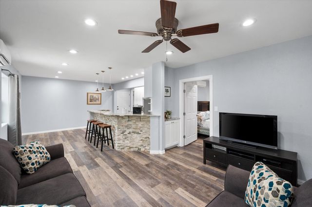 419 Sky Harbour Court, Granbury, TX 76049