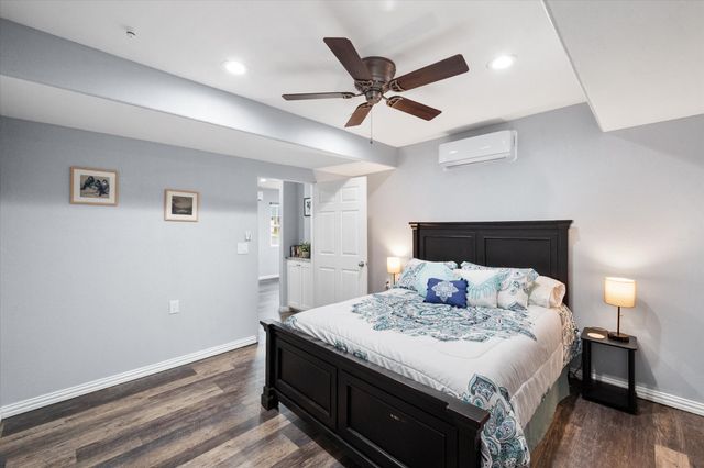 419 Sky Harbour Court, Granbury, TX 76049