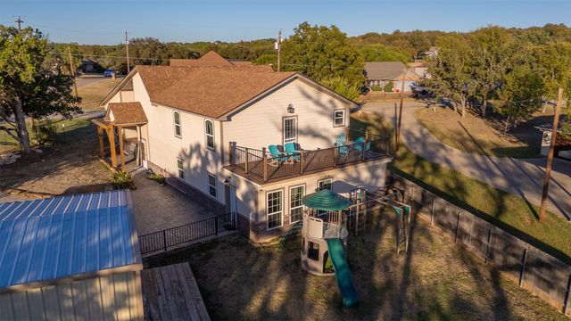 419 Sky Harbour Court, Granbury, TX 76049