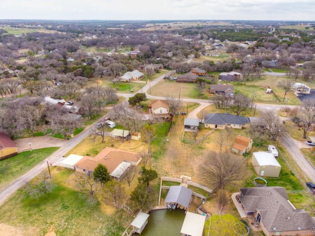 419 Sky Harbour Court, Granbury, TX 76049