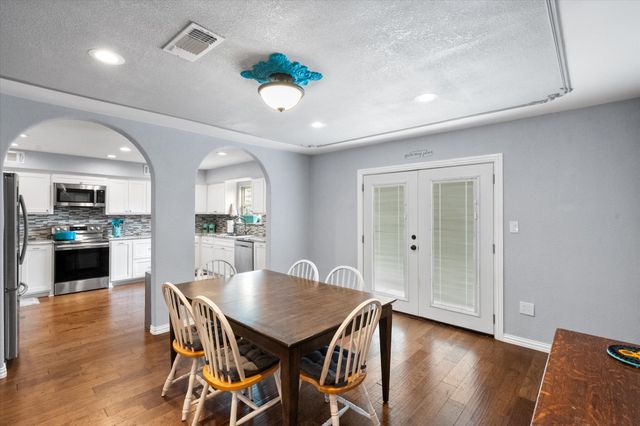 419 Sky Harbour Court, Granbury, TX 76049