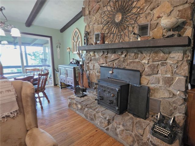 95 Lady Mary Lane, Eureka Springs, AR 72632