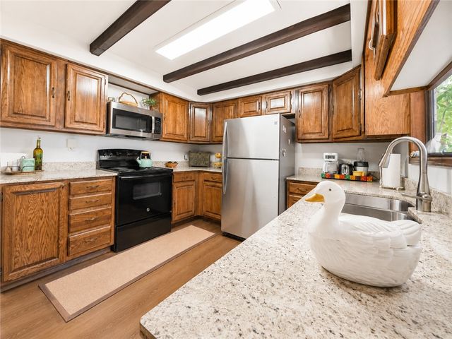 95 Lady Mary Lane, Eureka Springs, AR 72632