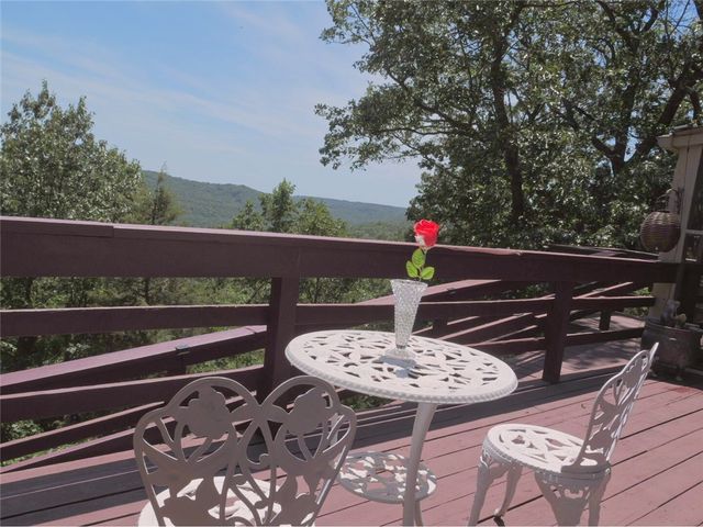 95 Lady Mary Lane, Eureka Springs, AR 72632