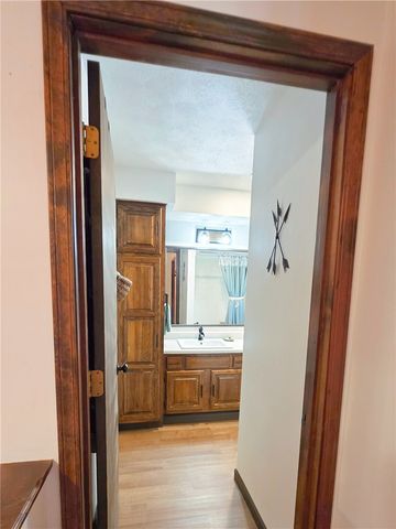 95 Lady Mary Lane, Eureka Springs, AR 72632