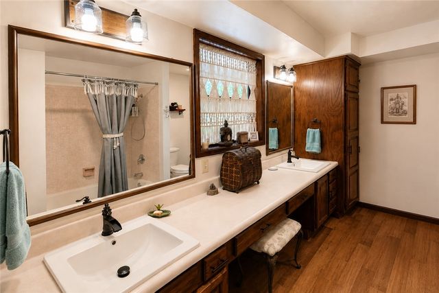95 Lady Mary Lane, Eureka Springs, AR 72632