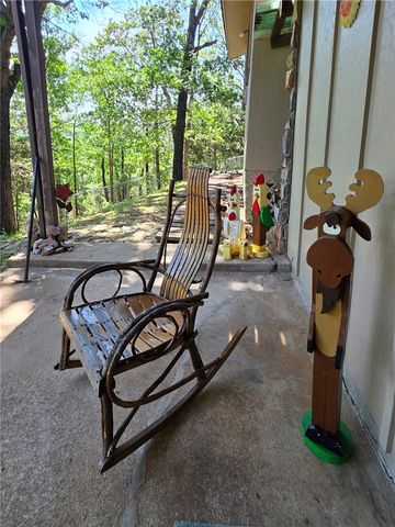 95 Lady Mary Lane, Eureka Springs, AR 72632