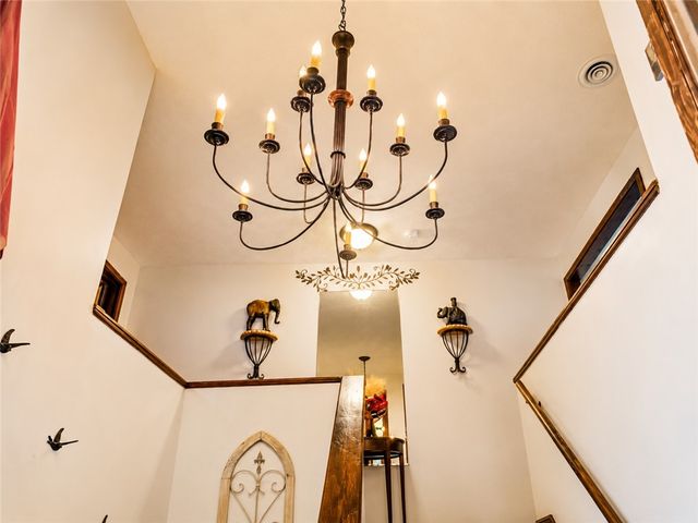 95 Lady Mary Lane, Eureka Springs, AR 72632