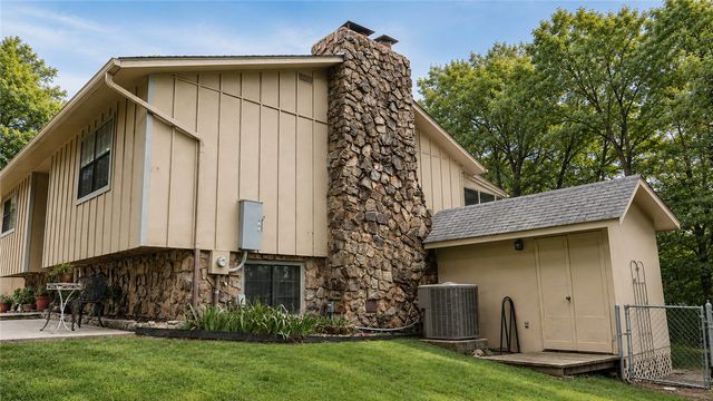 95 Lady Mary Lane, Eureka Springs, AR 72632