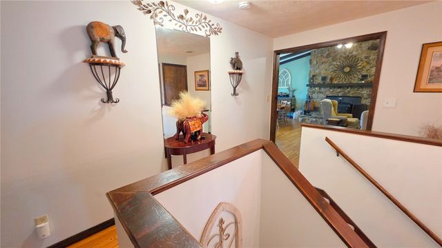 95 Lady Mary Lane, Eureka Springs, AR 72632