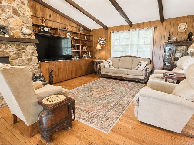 95 Lady Mary Lane, Eureka Springs, AR 72632
