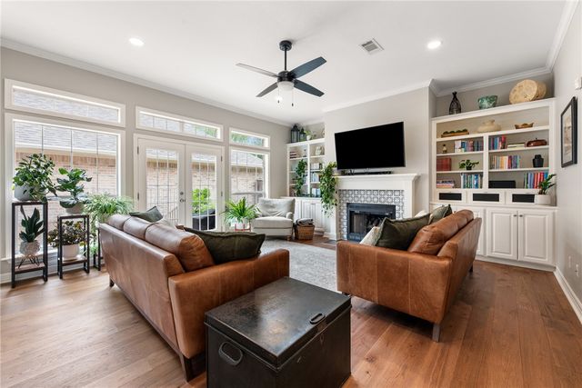 919 Grand Oaks Circle, College Station, TX 77840