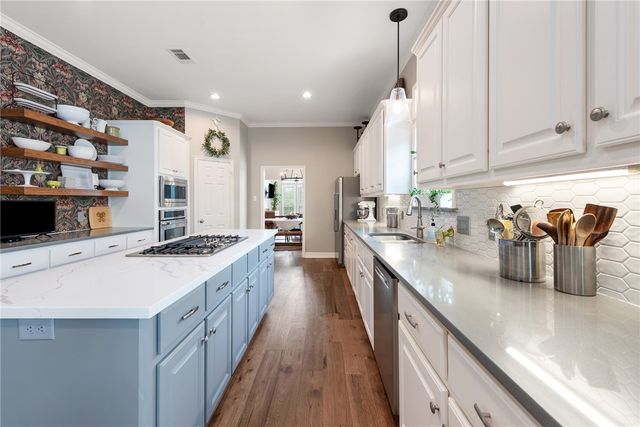 919 Grand Oaks Circle, College Station, TX 77840