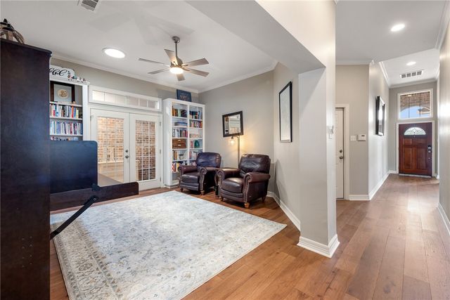 919 Grand Oaks Circle, College Station, TX 77840