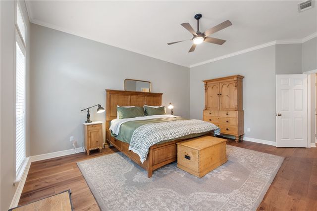 919 Grand Oaks Circle, College Station, TX 77840