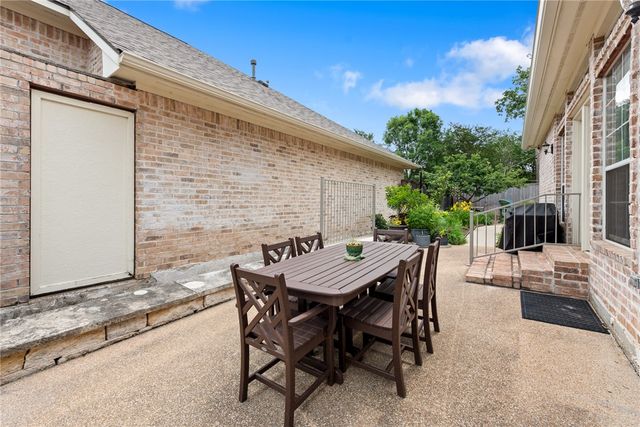 919 Grand Oaks Circle, College Station, TX 77840