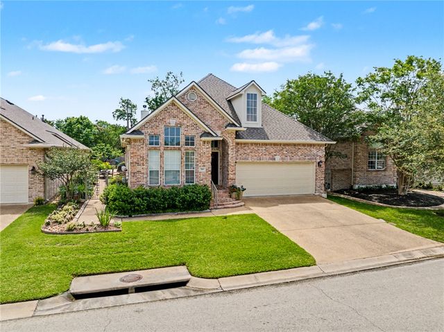 919 Grand Oaks Circle, College Station, TX 77840