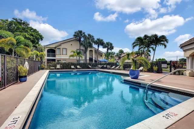 815 Boynton Beach Boulevard 6-104, Boynton Beach, FL 33426