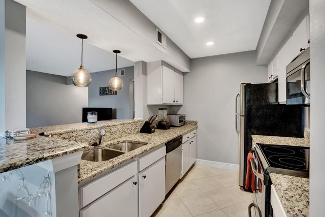 815 Boynton Beach Boulevard 6-104, Boynton Beach, FL 33426