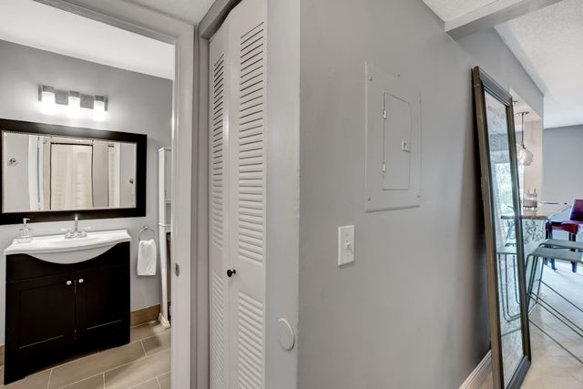 815 Boynton Beach Boulevard 6-104, Boynton Beach, FL 33426