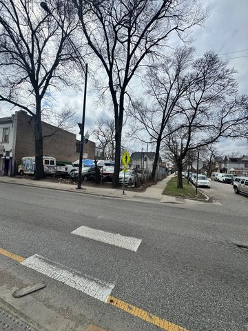 652 N Cicero Avenue, Chicago, IL 60644