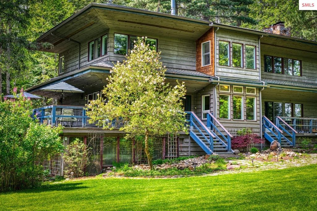 2298 Selkirk Rd, Sandpoint, ID 83864