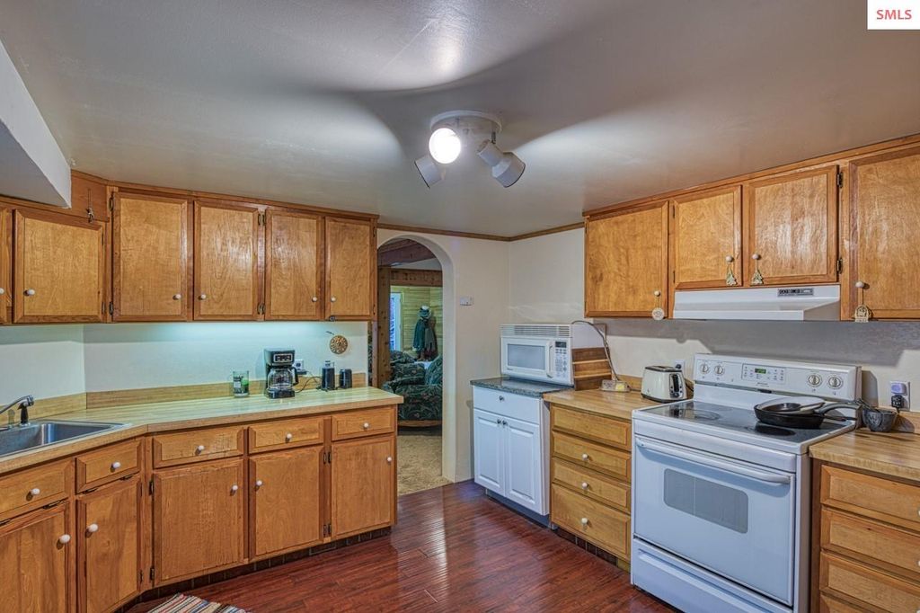 2298 Selkirk Rd, Sandpoint, ID 83864 photo 32