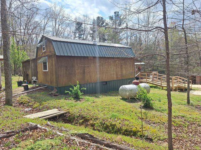 1622 Hill Chapel Rd, Big Sandy, TN 38221