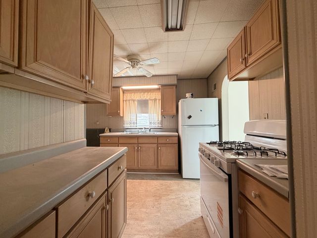 1941 Herbert Avenue, Berkeley, IL 60163