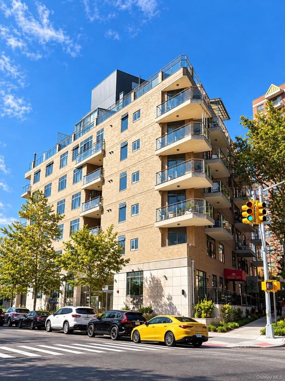 13229 Blossom Avenue 4G, Flushing, NY 11355 — exterior