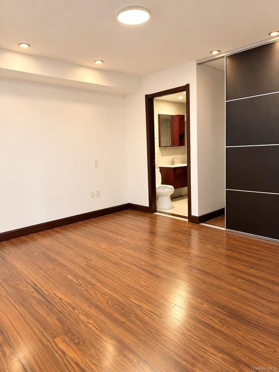 13229 Blossom Avenue 4G, Flushing, NY 11355 — photo 5