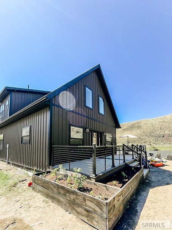 Image 1 of property listing at 231 S Agate Drive, Salmon, ID 83467